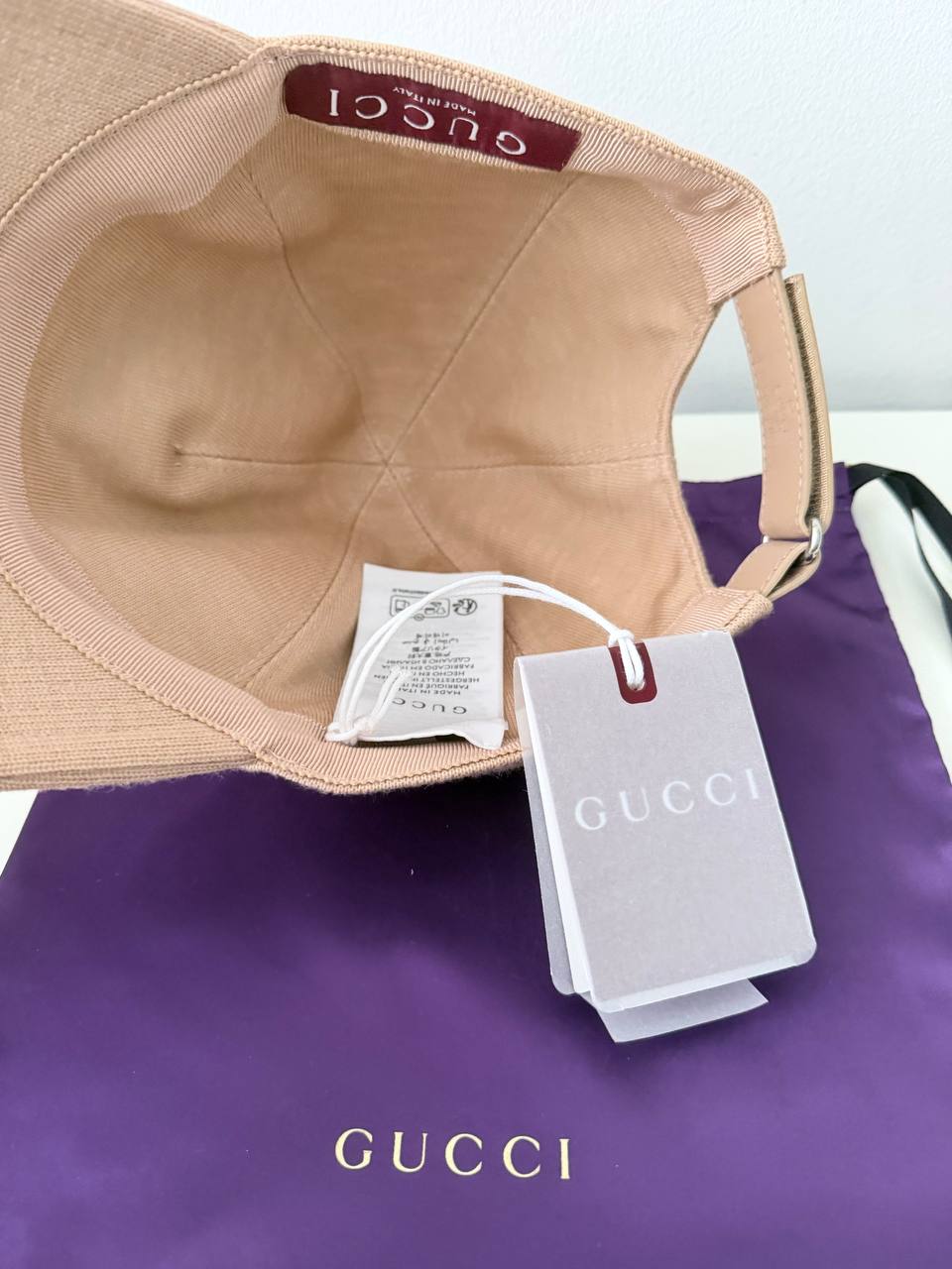 Gorra de Béisbol Gucci Embroidered Knit Baseball Cap en Lana Beige