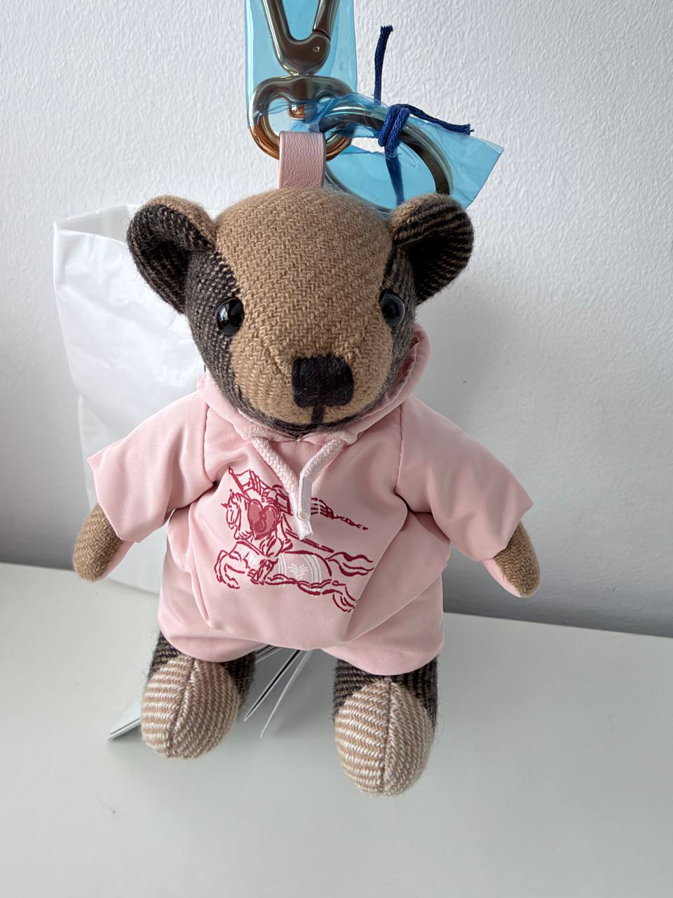 Llavero Charm de Bolso Burberry Thomas Bear en Lana Cuadros Vintage con Sudadera Rosa
