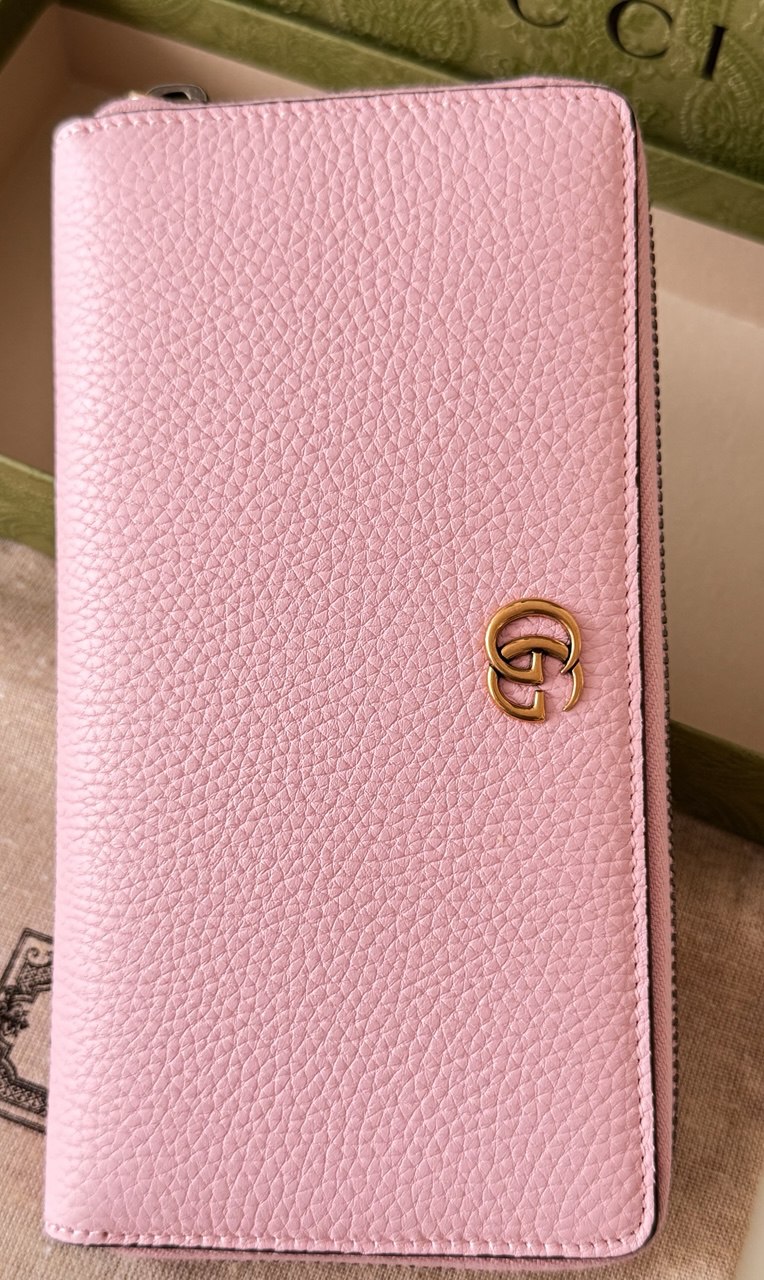 Pre-Owned Zip Around Wallet with Bamboo