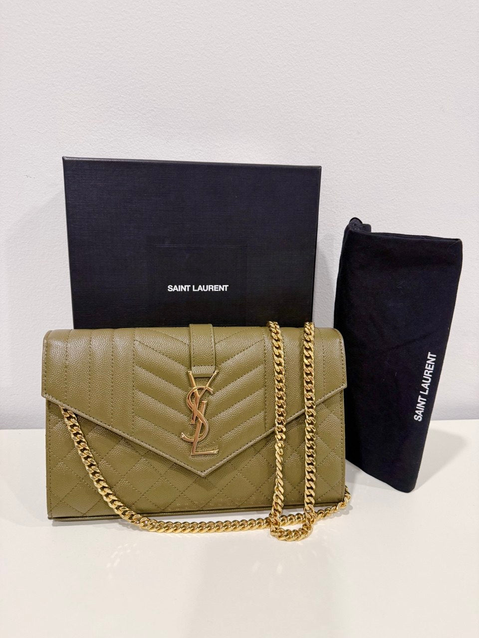 Envelope Chain Wallet – Olive Green Quilted Leather Shoulder Bag (Pre Owned)