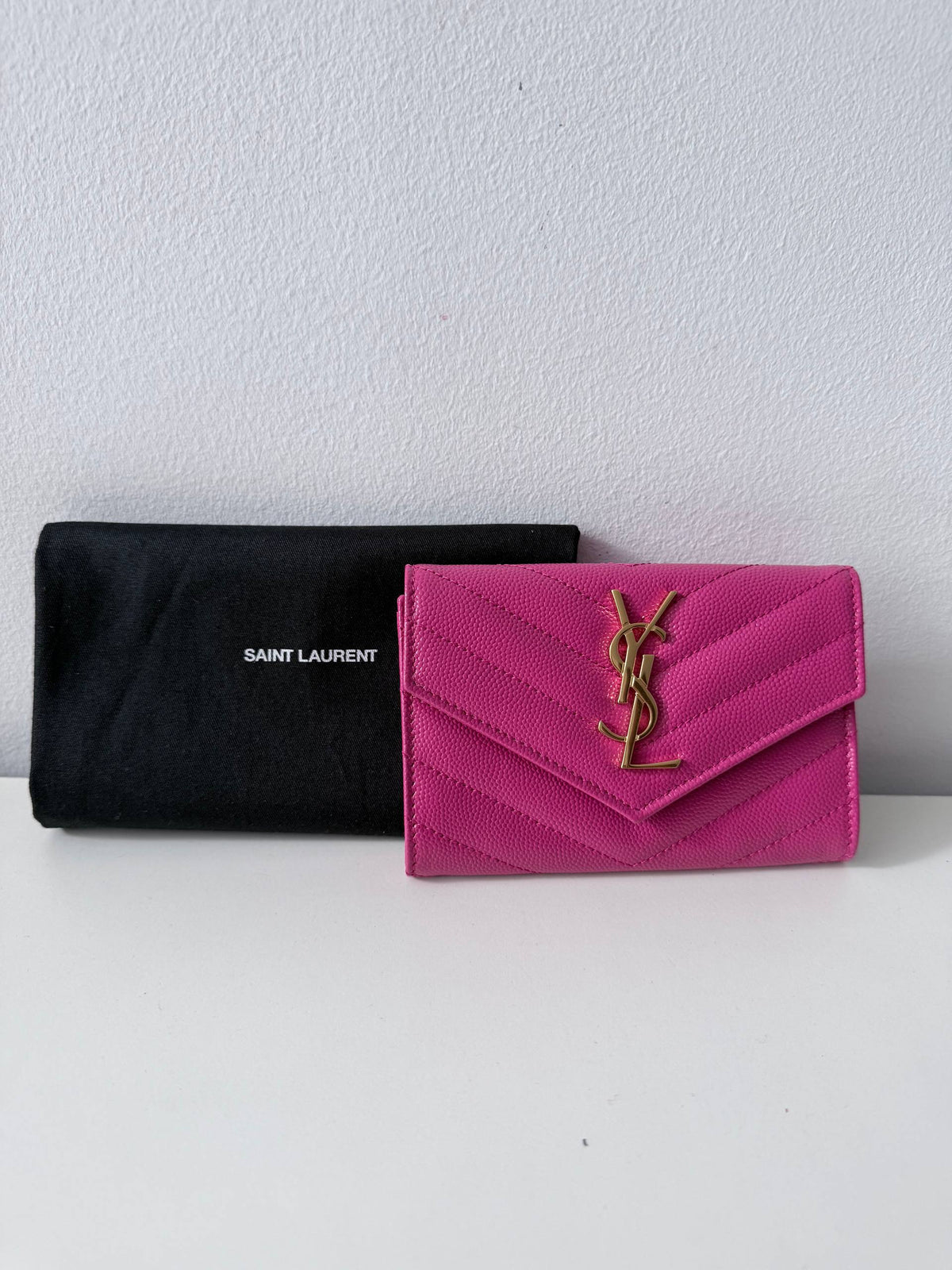 Small Envelope Wallet – Pink (Pre Owned)