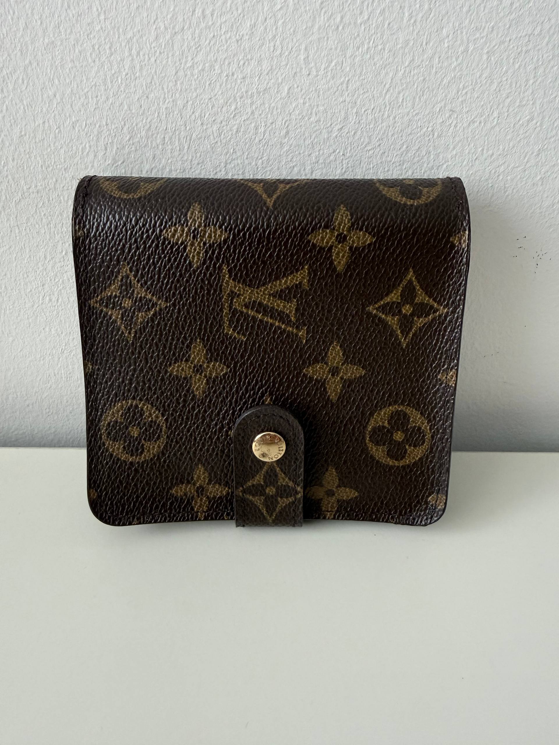 Monogram Canvas Compact Wallet – Brown (Pre Owned)