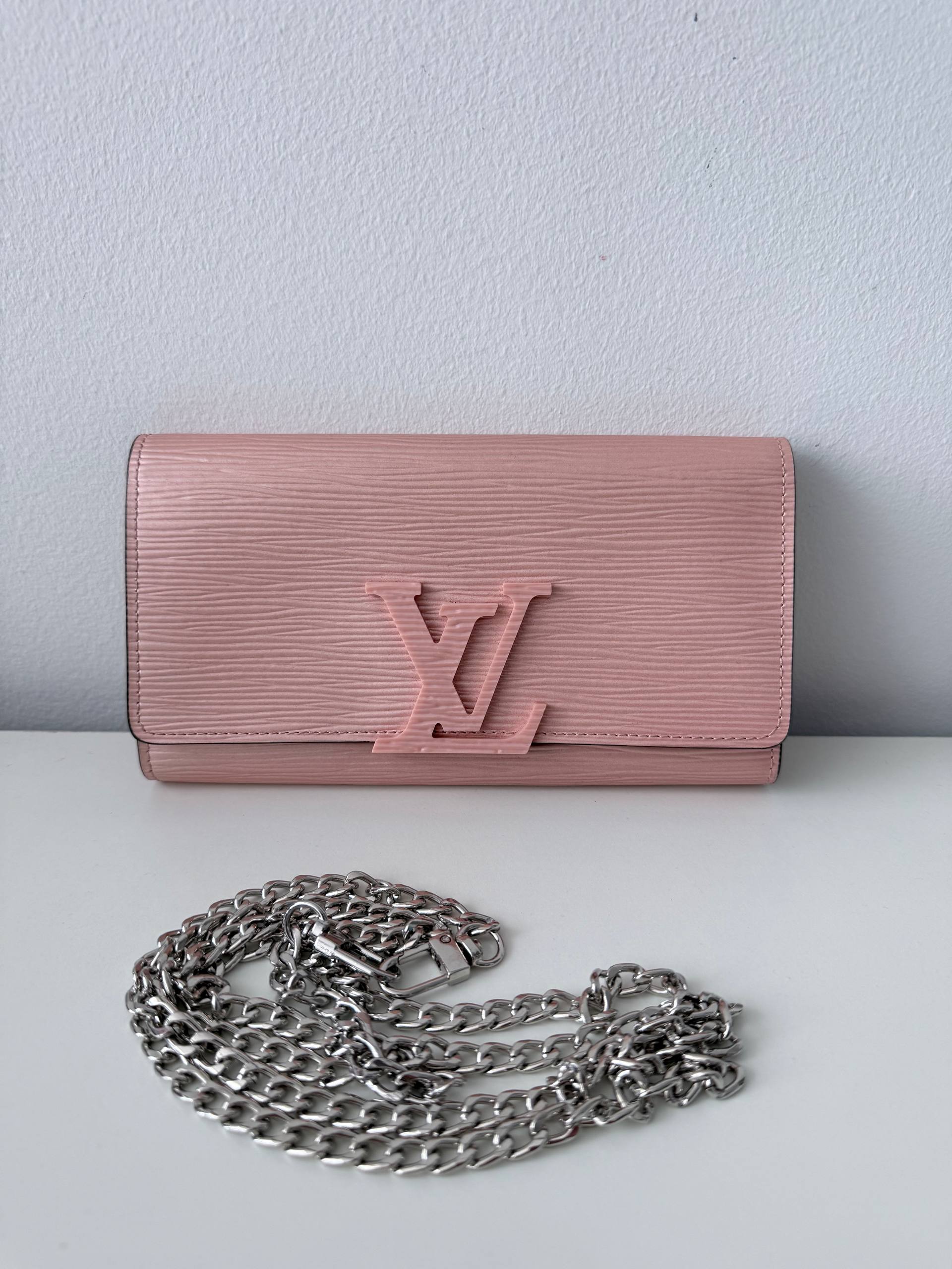 Epi Twist Wallet – Pink (Pre Owned)