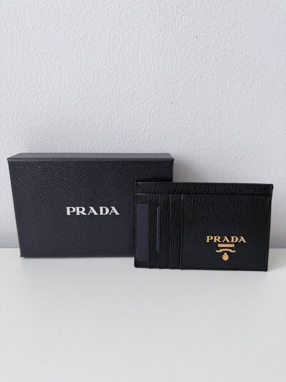 Milano Card Holder | | Full Set | Like New