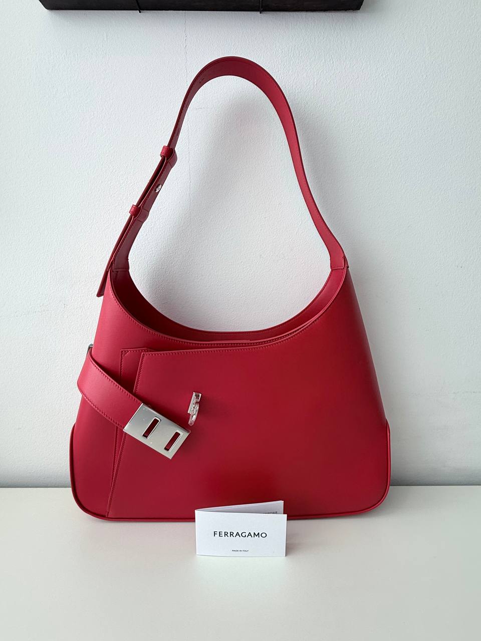 Pre-Owned Flame Red Calf Leather Shoulder Bag – Calf Leather