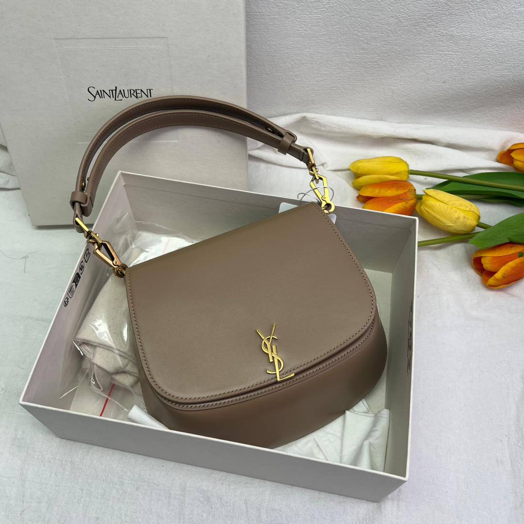 Small Shoulder Bag – Nude Beige Leather – Pre-Loved Authentic