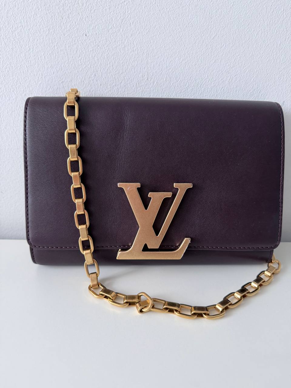 Louise Chain Wallet – Burgundy Leather & Gold Hardware – Pre-Loved Authentic