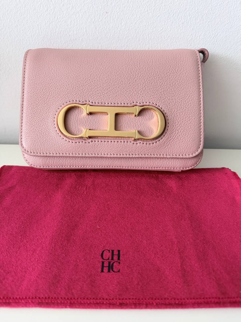 Pre-Owned Pink Leather Clutch / Crossbody Bag with Gold Logo Hardware