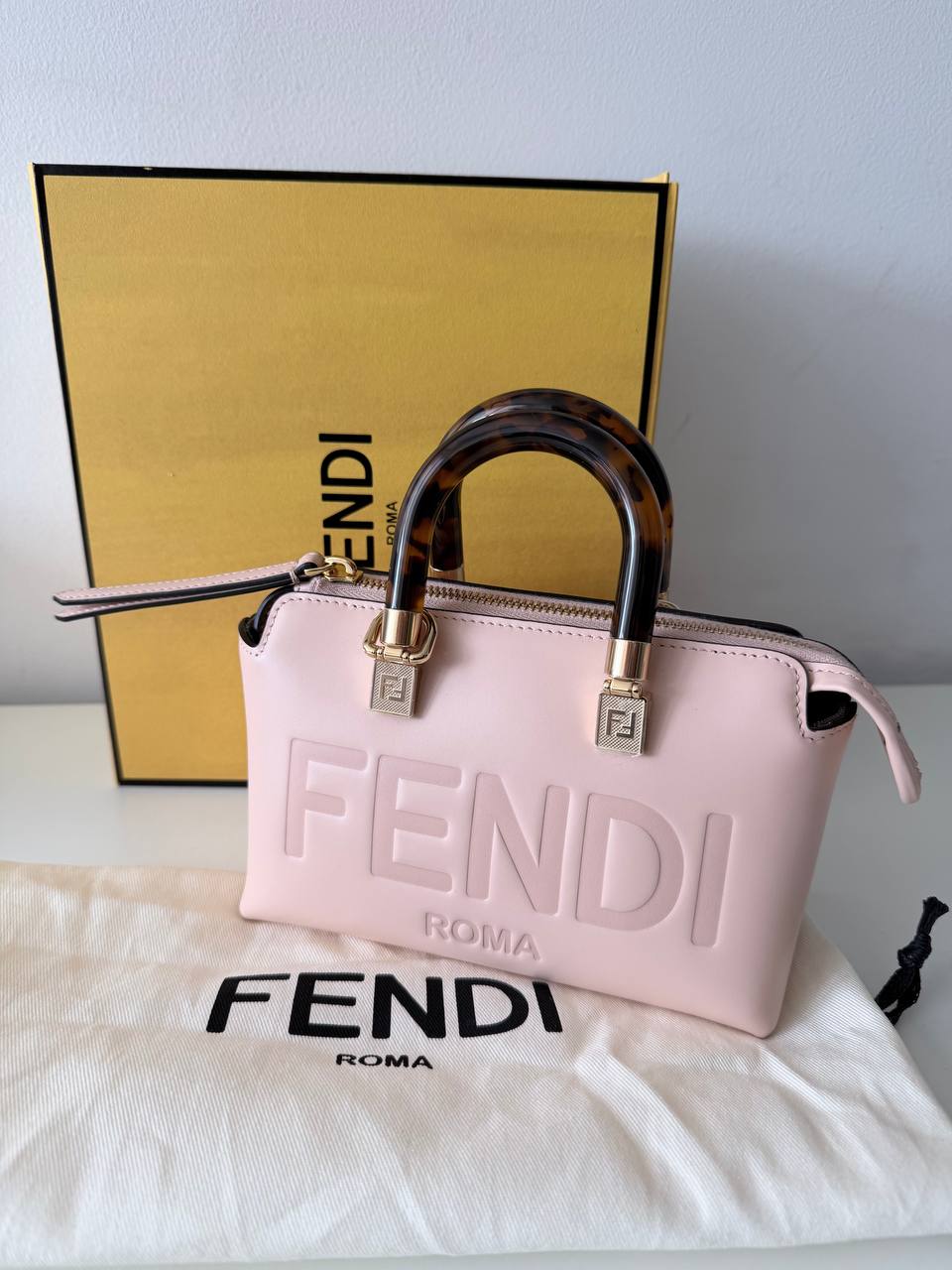 Freelove Pink Mini Top Handle Bag with Tortoiseshell Handles – Structured Leather Crossbody Satchel