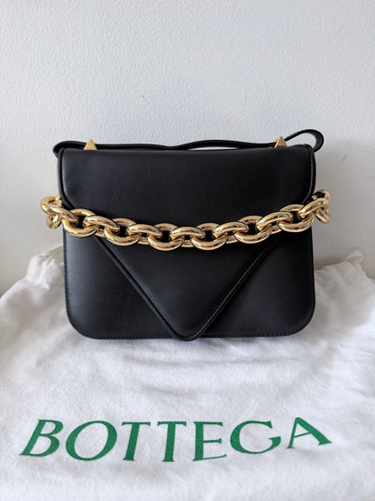 Pre-Owned Small Mount Crossbody Bag
