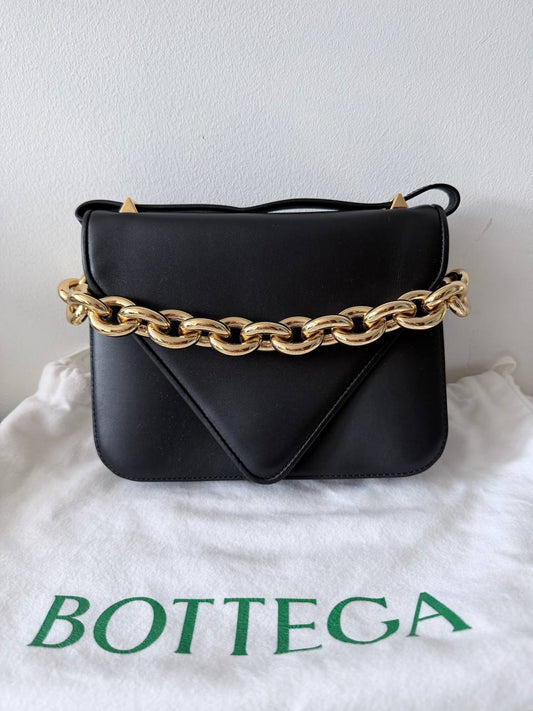 Pre-Owned Small Mount Crossbody Bag