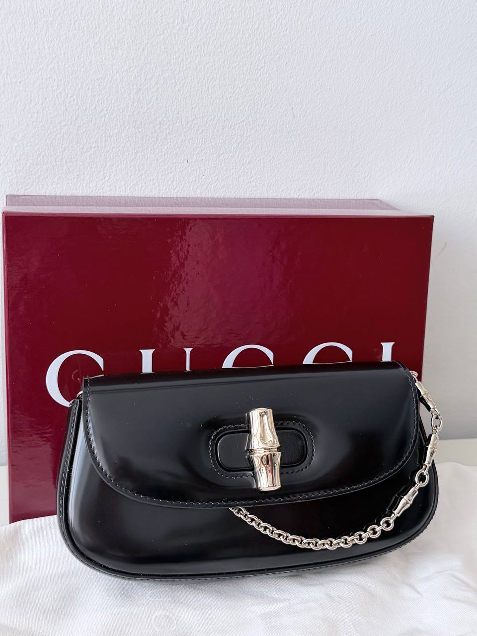 Bamboo Line Patent Leather Chain Bag Black