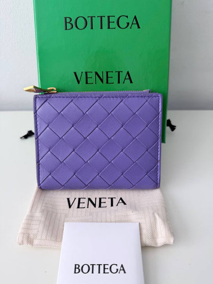 Cartera pequeña Intrecciato en Piel Morada