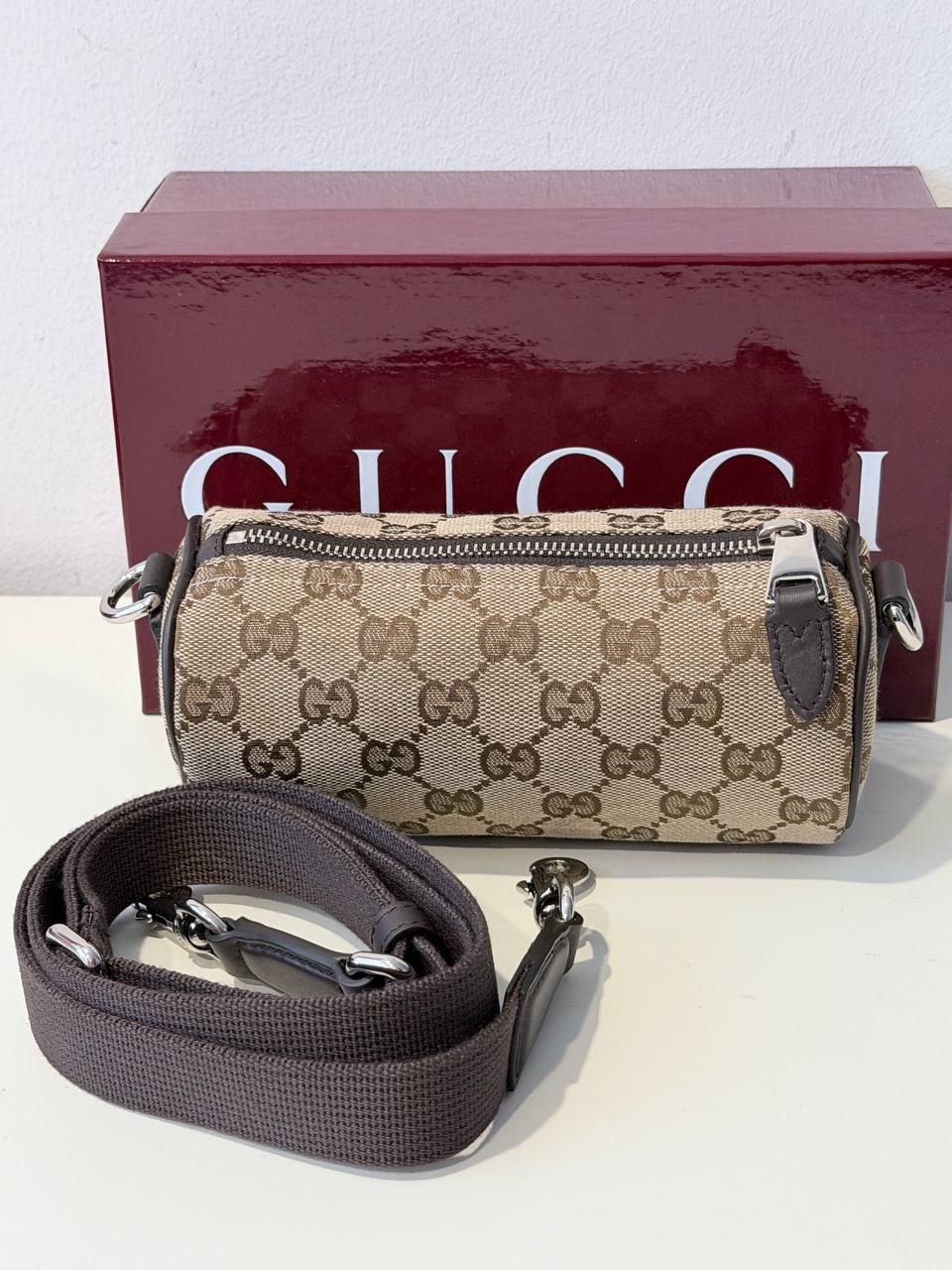 Mini Barrel Bag Gucci GG Canvas en Lona Beige y Piel Marrón Oscuro