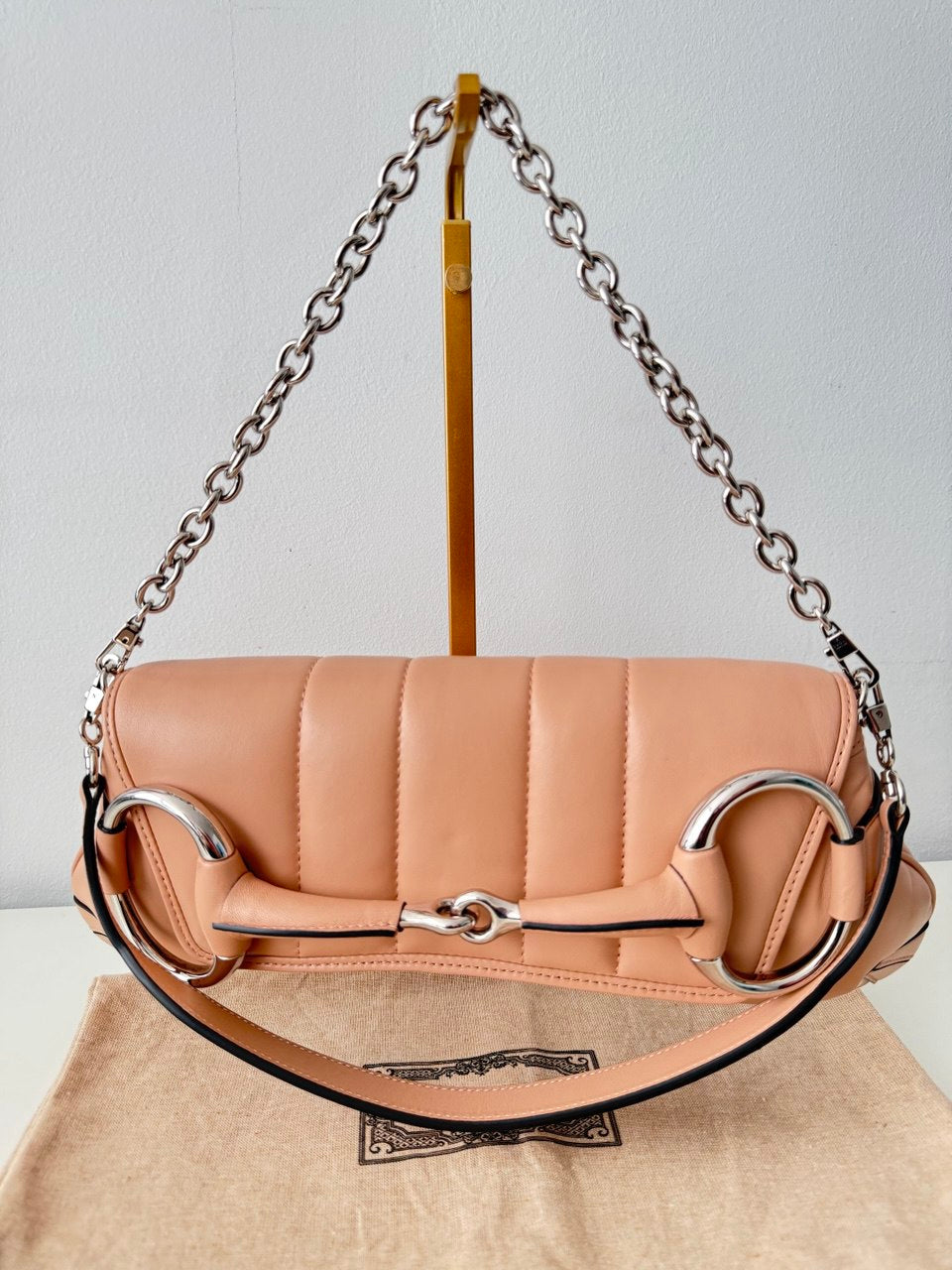 Horsebit Chain Medium Shoulder Bag Pink Sand