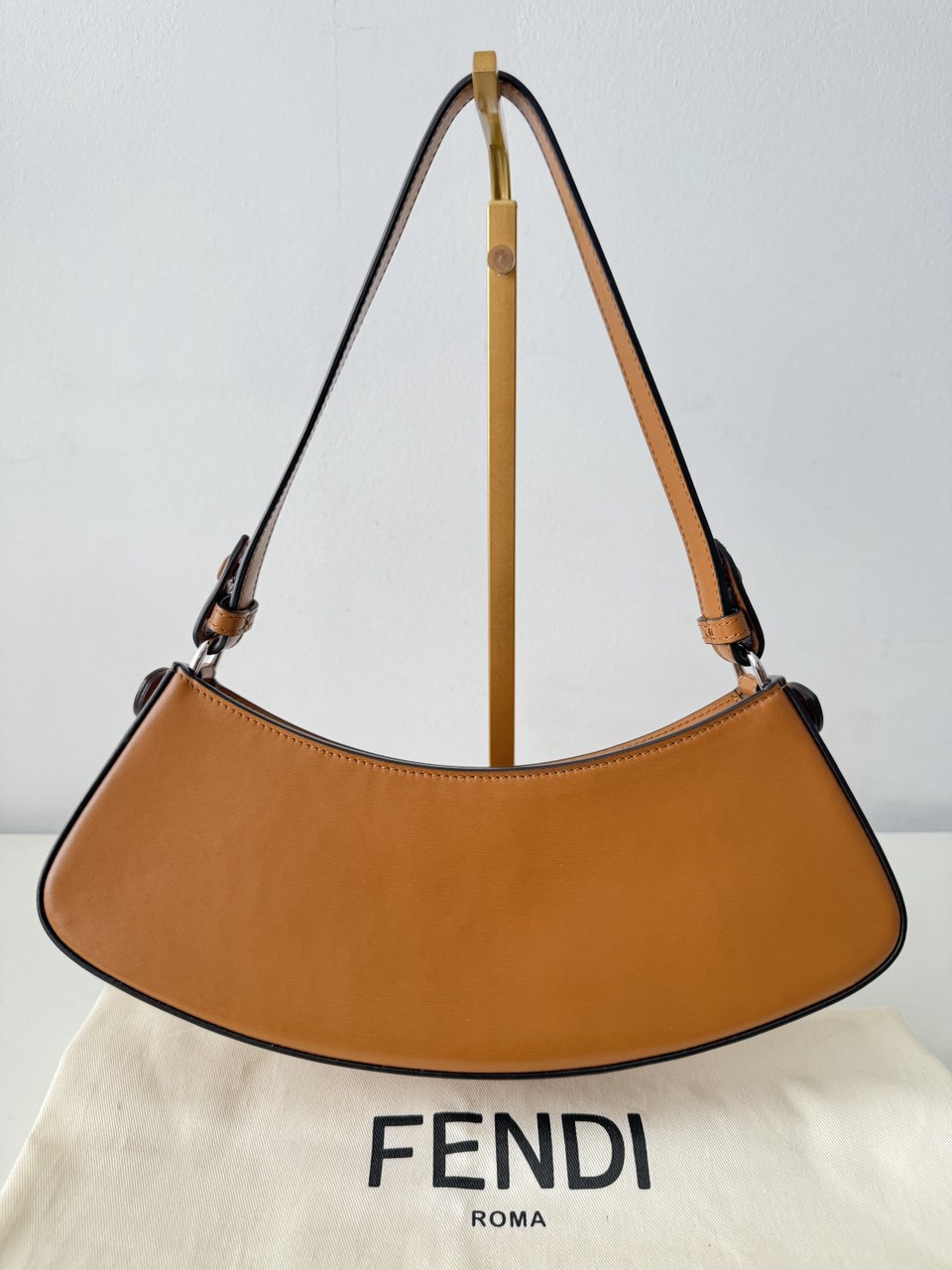 Bolso de diseñador en piel caramelo | Pre loved luxury bag