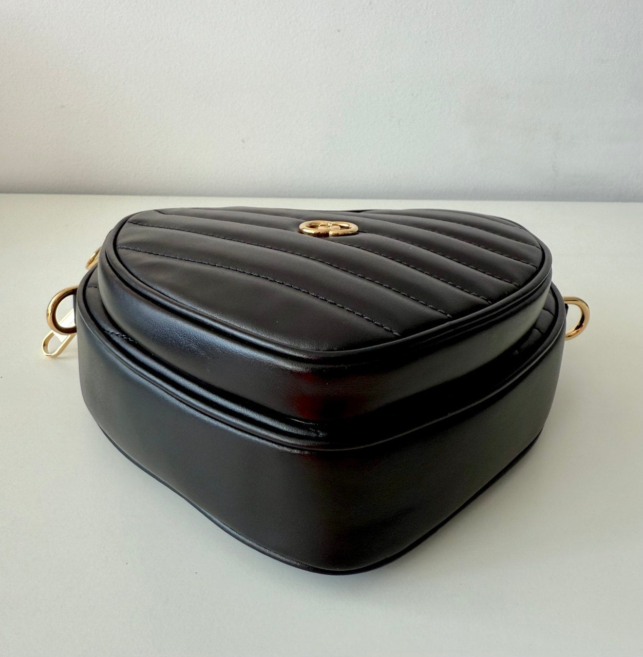 Interlocking Black G Heart Shoulder Bag Diagonal Quilted Mini