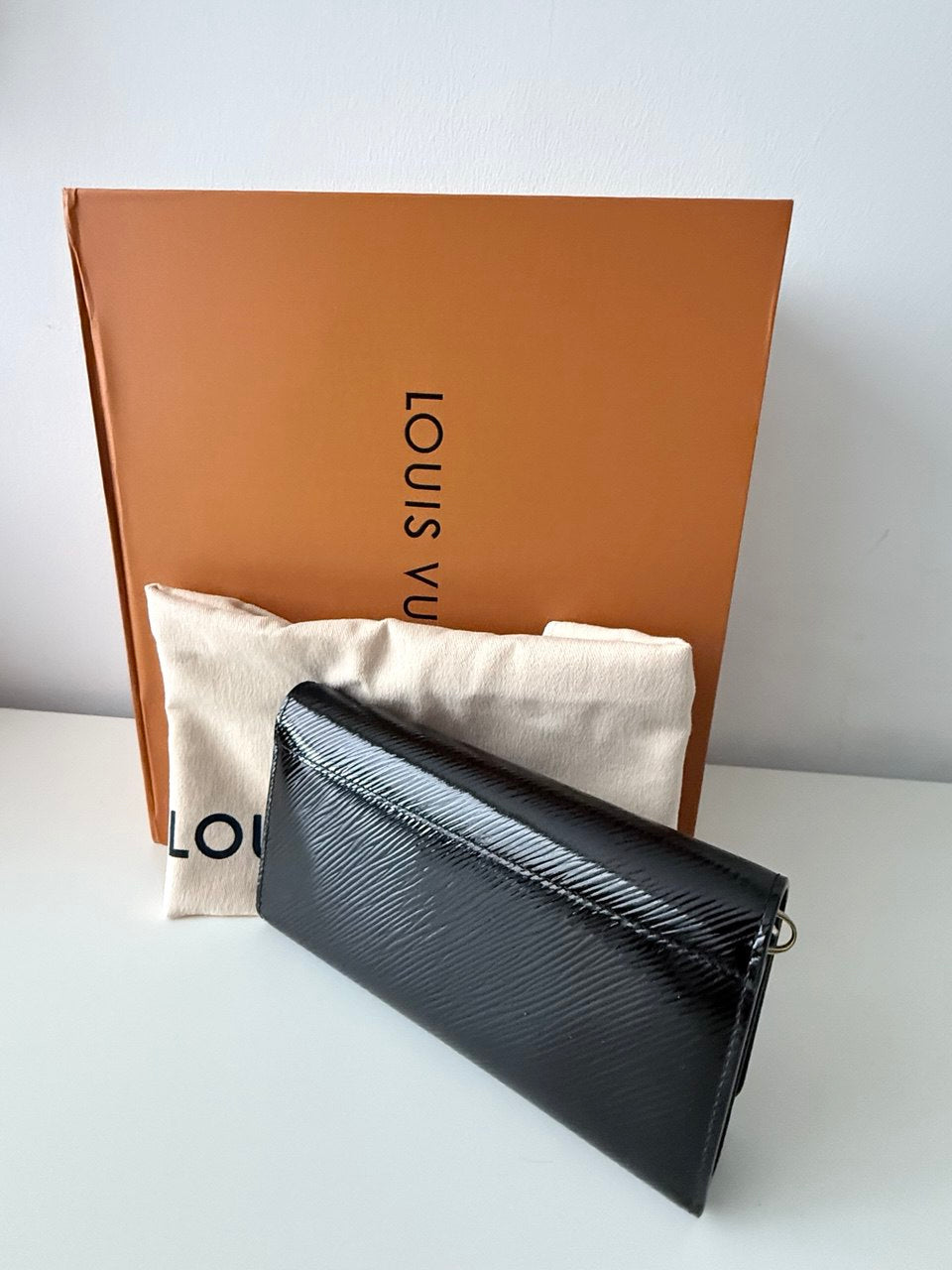 Structured Black Bag | Pre Loved Luxury Shoulder Bag