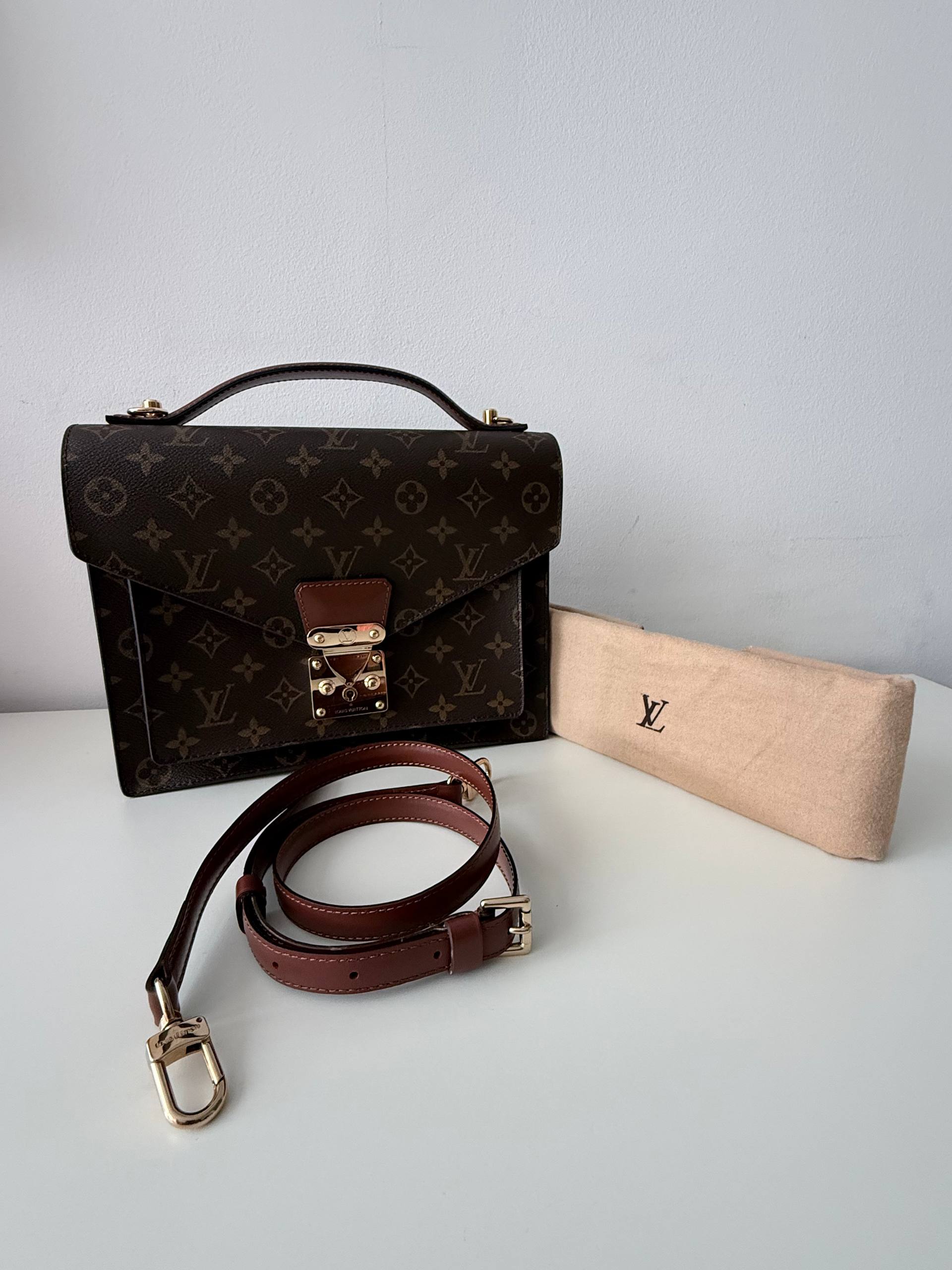 Pochette Métis Monogram Crossbody — Excellent Condition