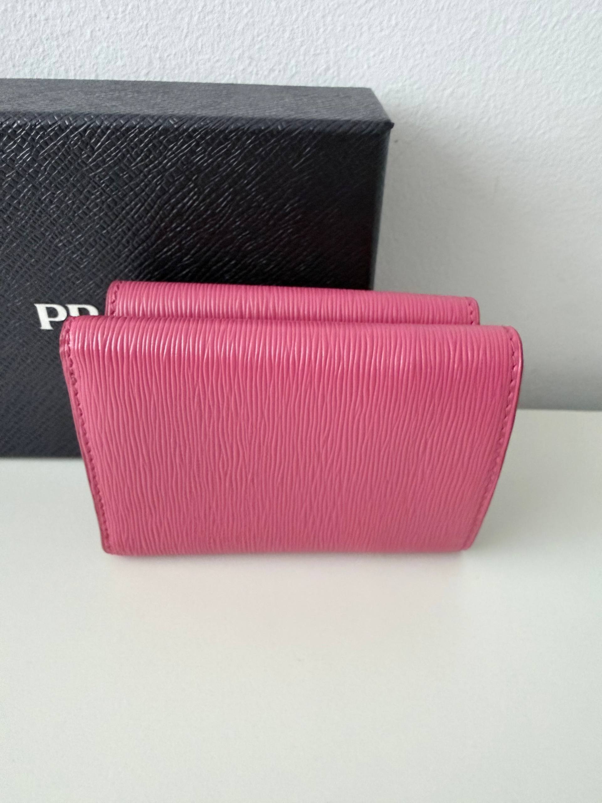 Saffiano Envelope Wallet in Pink with Gold Hardware (Pre Owned)