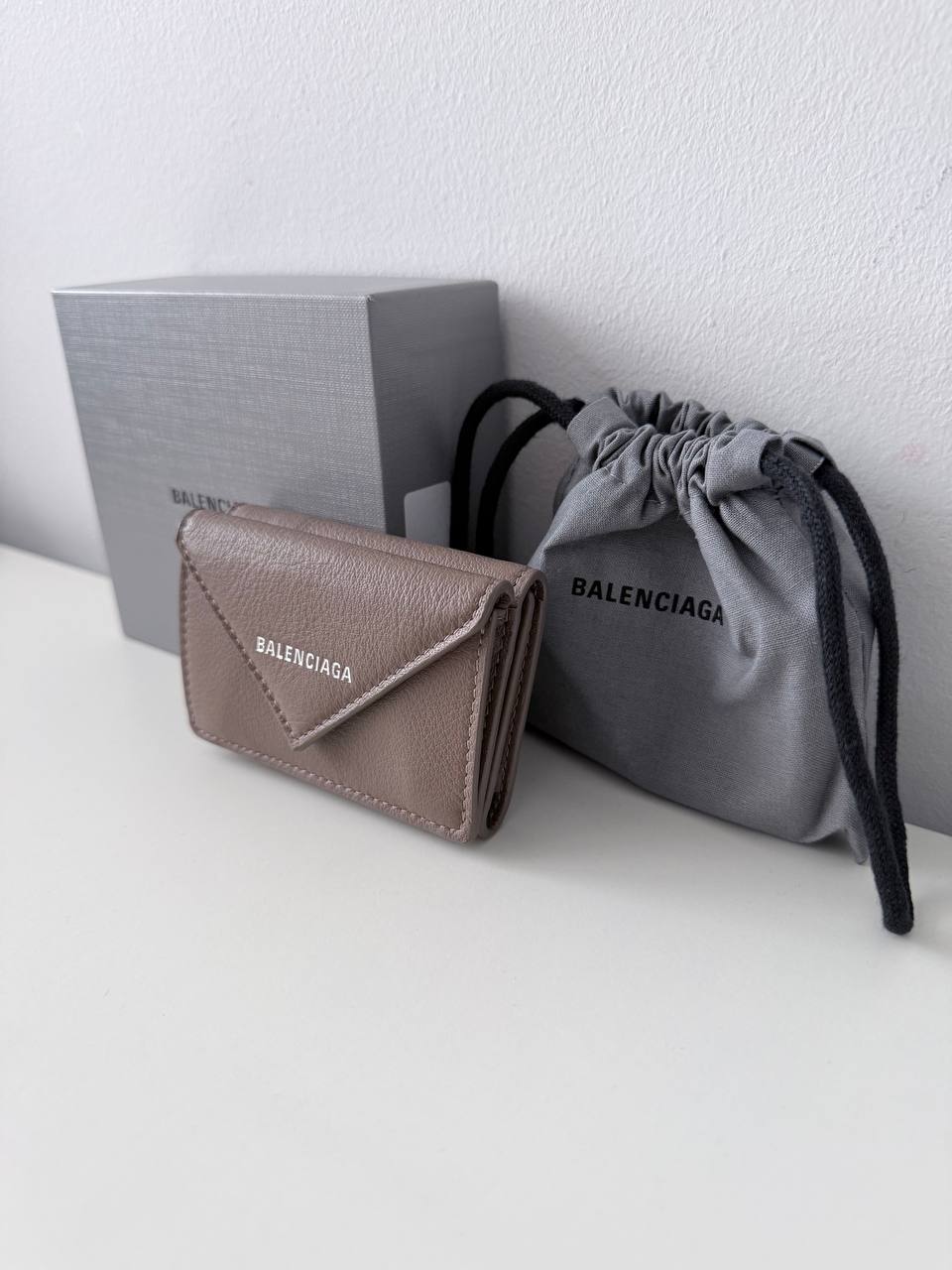 Envelope Leather Compact Wallet – Pre-Owned