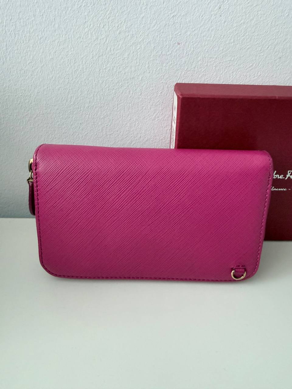 Saffiano Leather Zip-Around Wallet – Pre-Owned