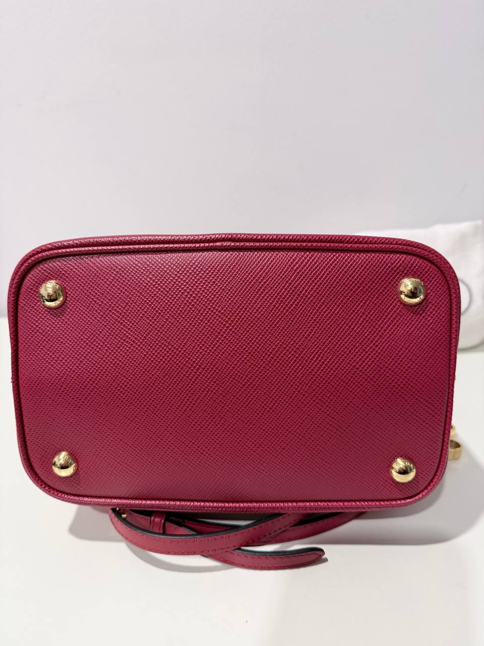 Pre-Owned Prada Saffiano Leather Bucket Bag – Red