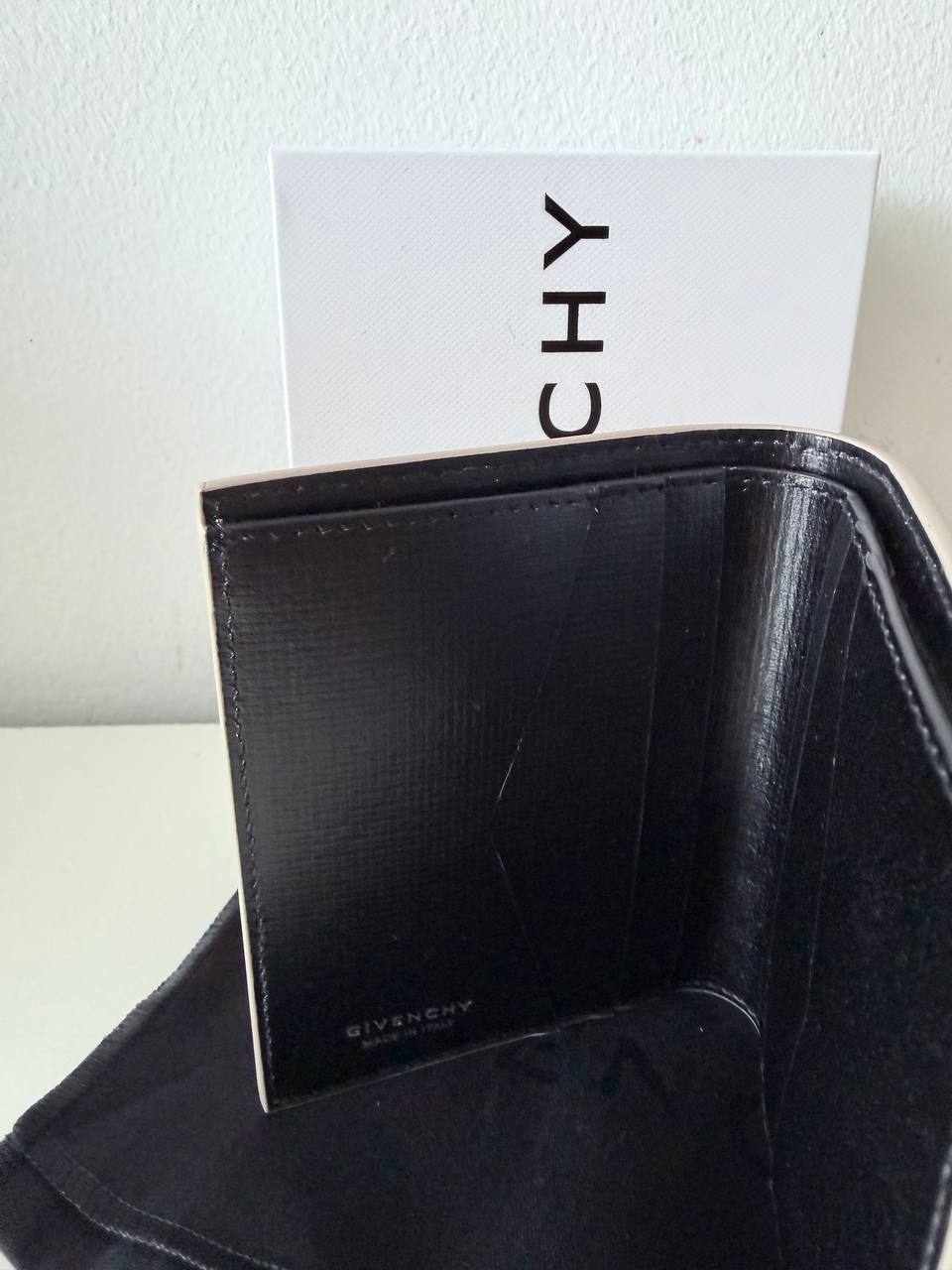 Two-Tone Leather Card Holder Passport Wallet – Pre-Owned with Box & Dust Bag