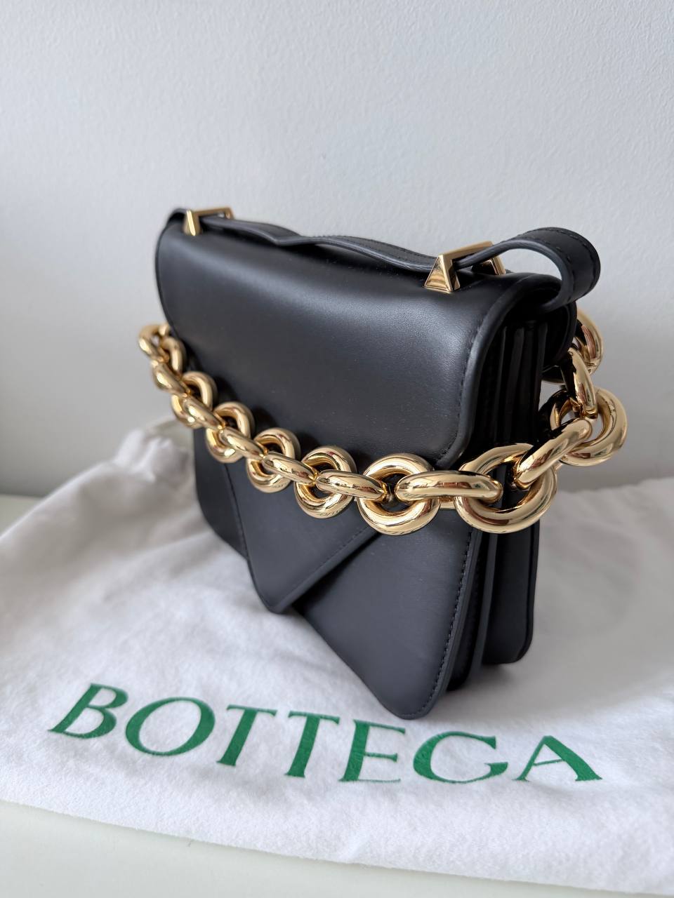 Pre-Owned Small Mount Crossbody Bag