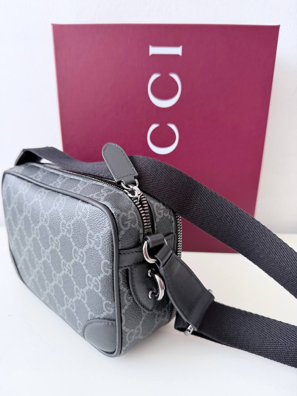 GG Supreme Canvas Shoulder Bag Black/Grey