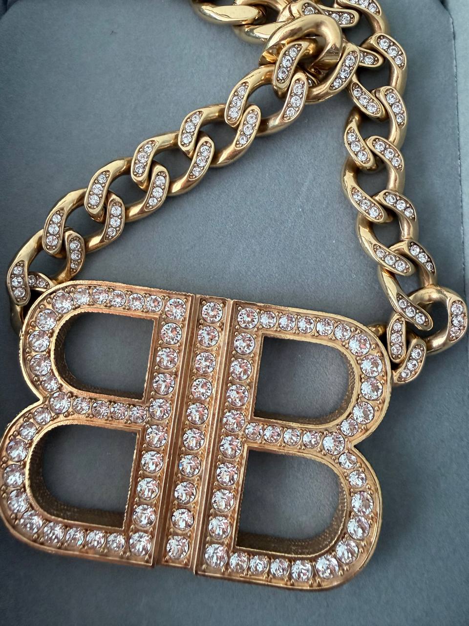 Collar Balenciaga BB Icon Gourmette con Cristales