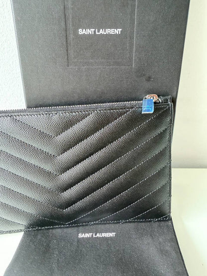 Cartera de Mano con Cremallera Saint Laurent Cassandre en Piel Negra