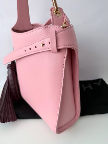Bolso Cubo Givenchy GV Bucket en Piel Rosa con Borlas