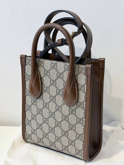 Mini Bolso Tote Gucci Interlocking G en Lona GG Supreme y Piel Marrón
