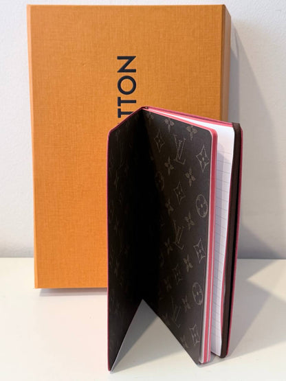 Cuaderno de Notas Louis Vuitton Jane Notebook en Lienzo Textil Rosa Frambuesa