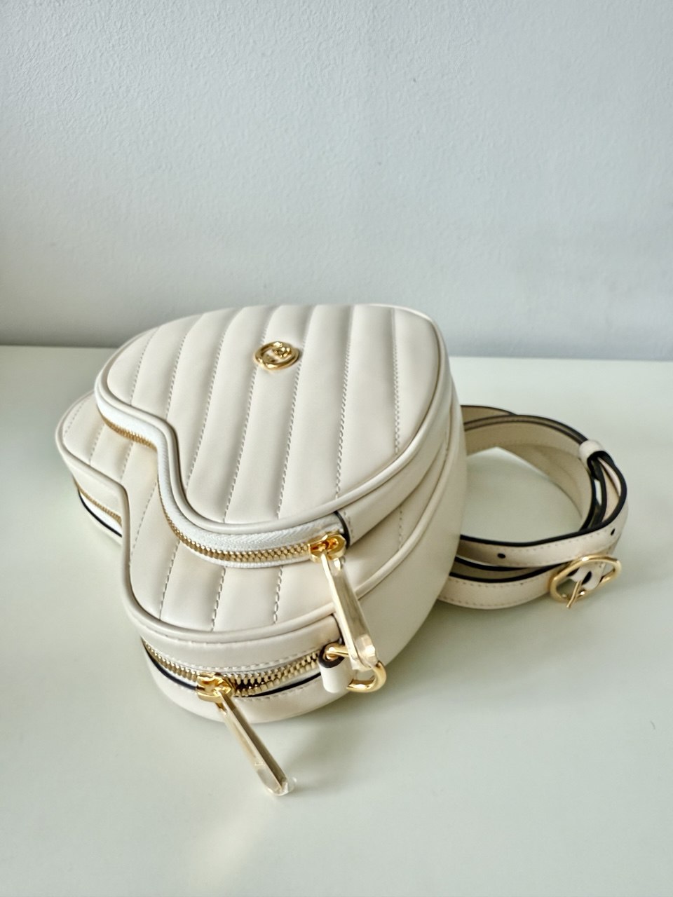 Interlocking G Heart Shoulder Bag Diagonal Quilted Mini