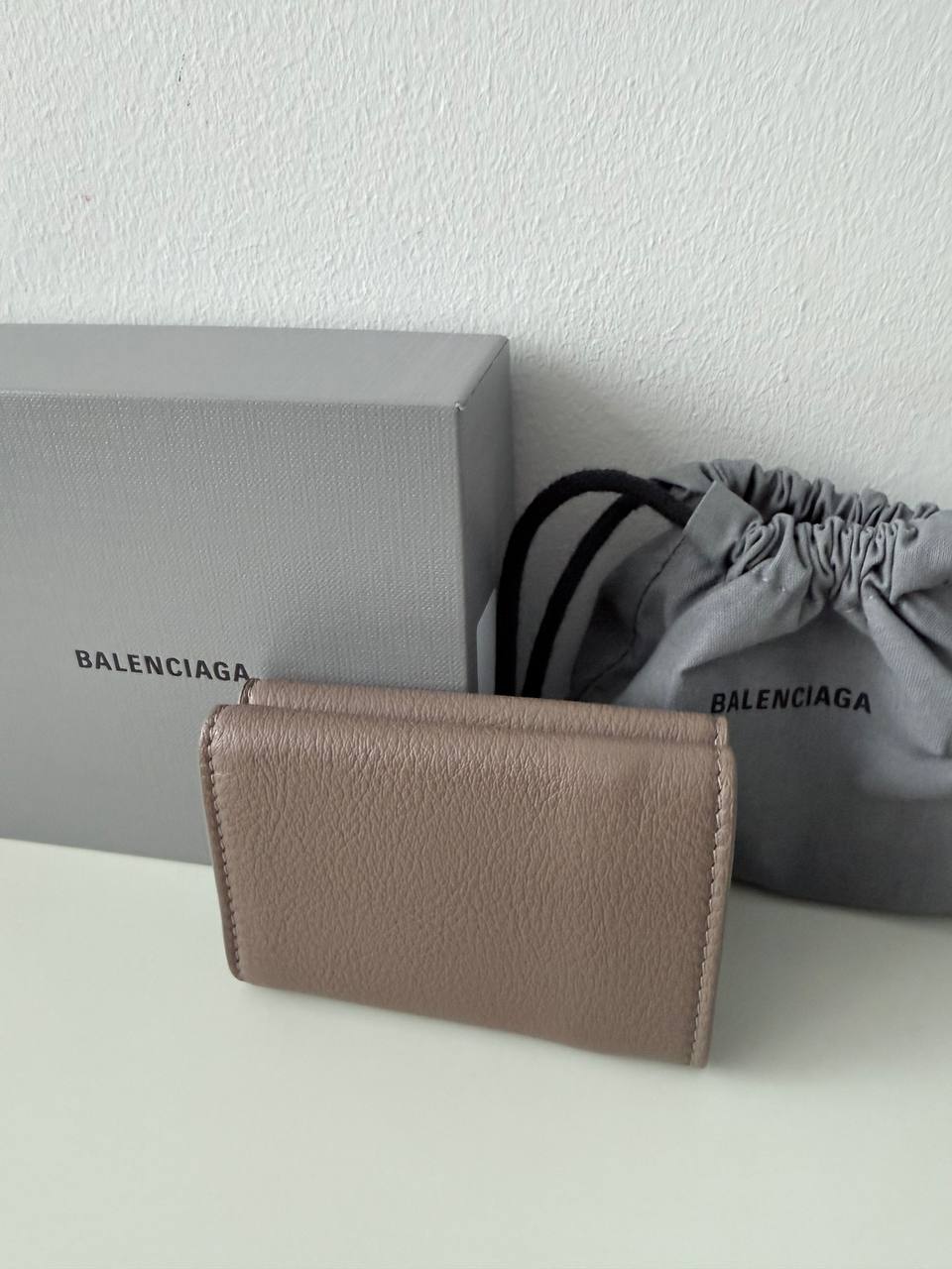 Envelope Leather Compact Wallet – Pre-Owned