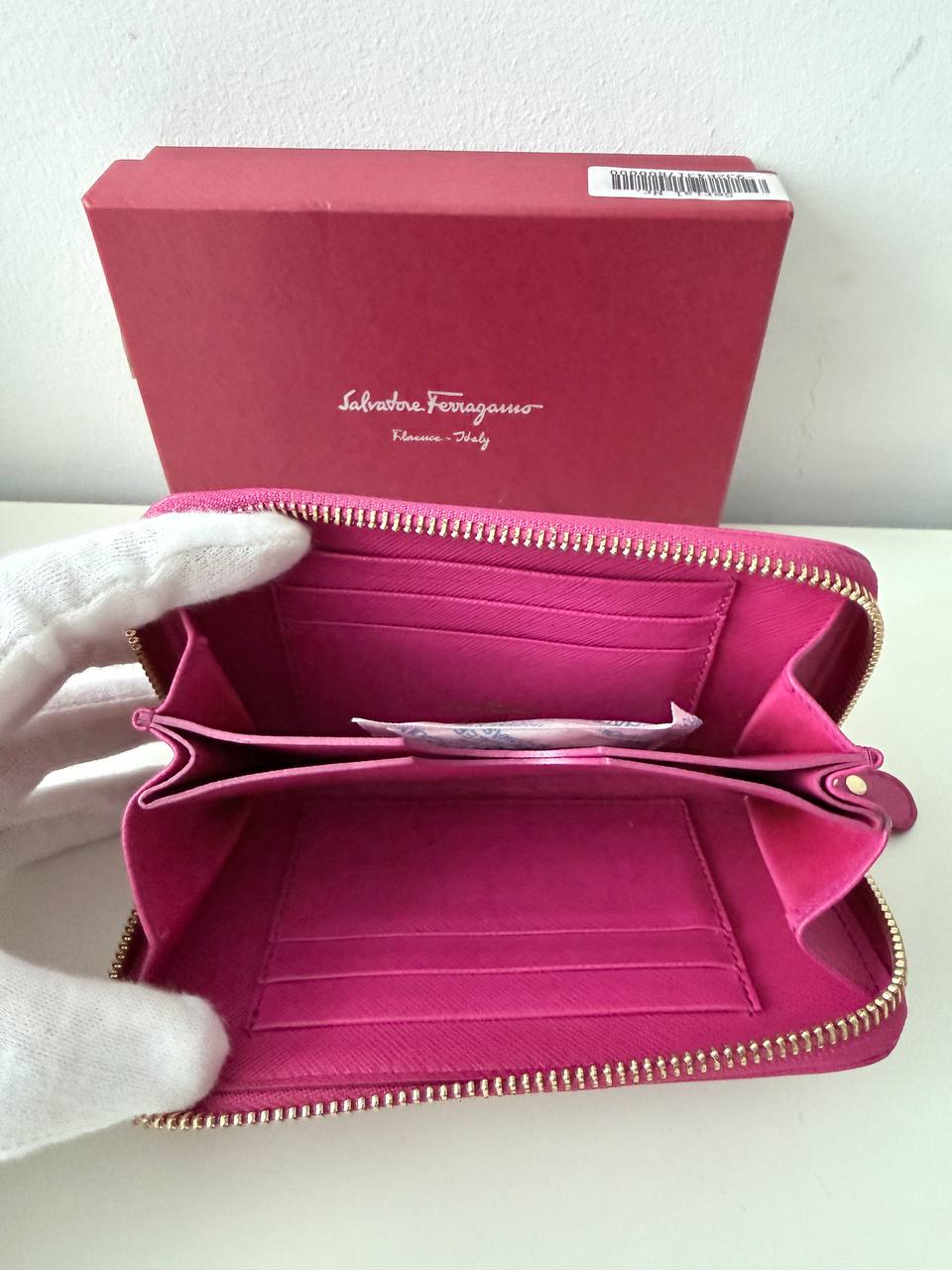 Saffiano Leather Zip-Around Wallet – Pre-Owned