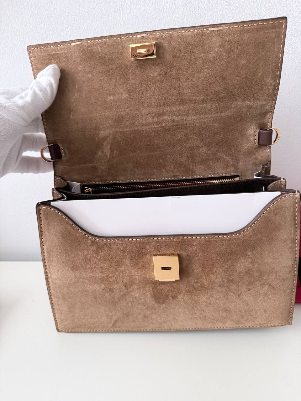 Insignia Bag | Pre-Owned | Full Set | Like New 🤎✨