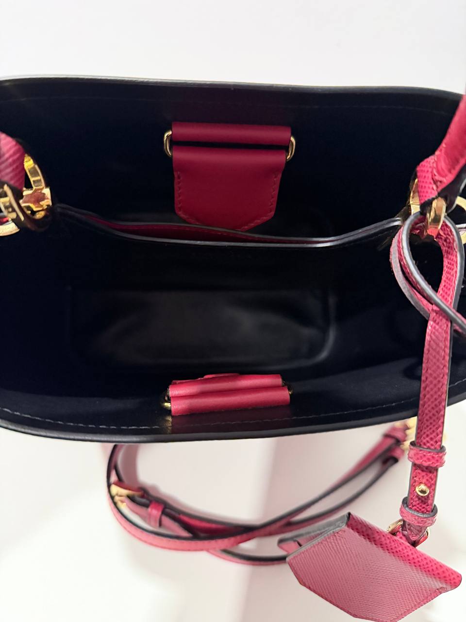 Pre-Owned Prada Saffiano Leather Bucket Bag – Red