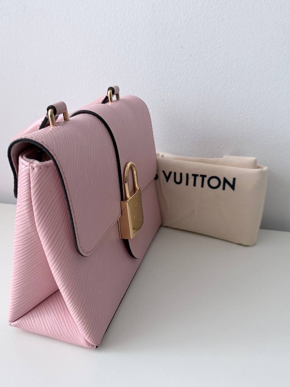 Pre-Loved Designer Style Pink Leather Crossbody Bag with Gold-Tone Hardware