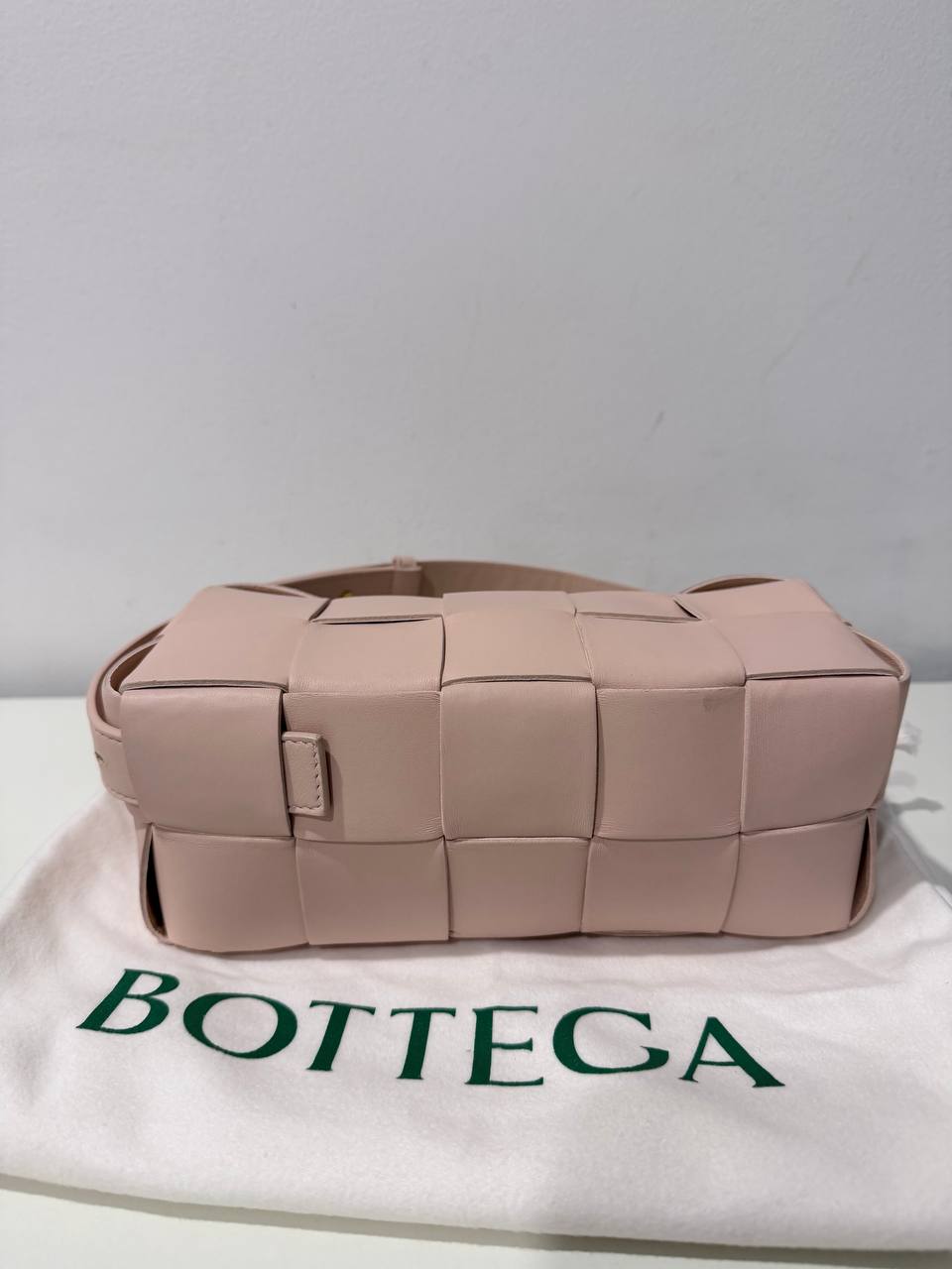 Pre-Owned Cassete Brick Beige