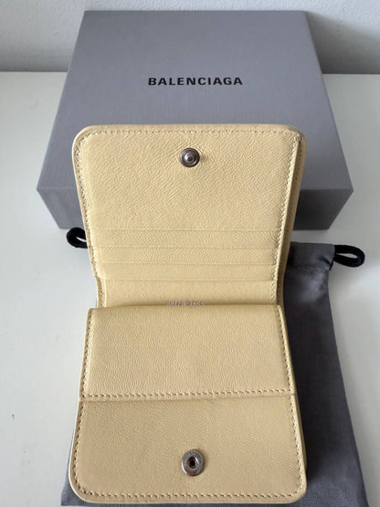 Pre-Owned Beige Leather Bi-Fold Wallet