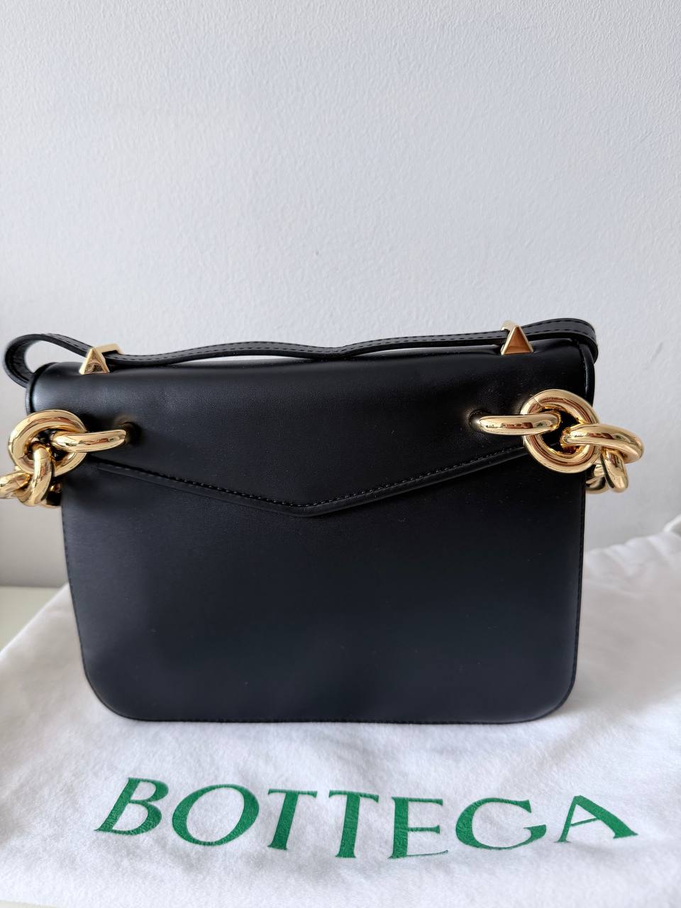 Pre-Owned Small Mount Crossbody Bag