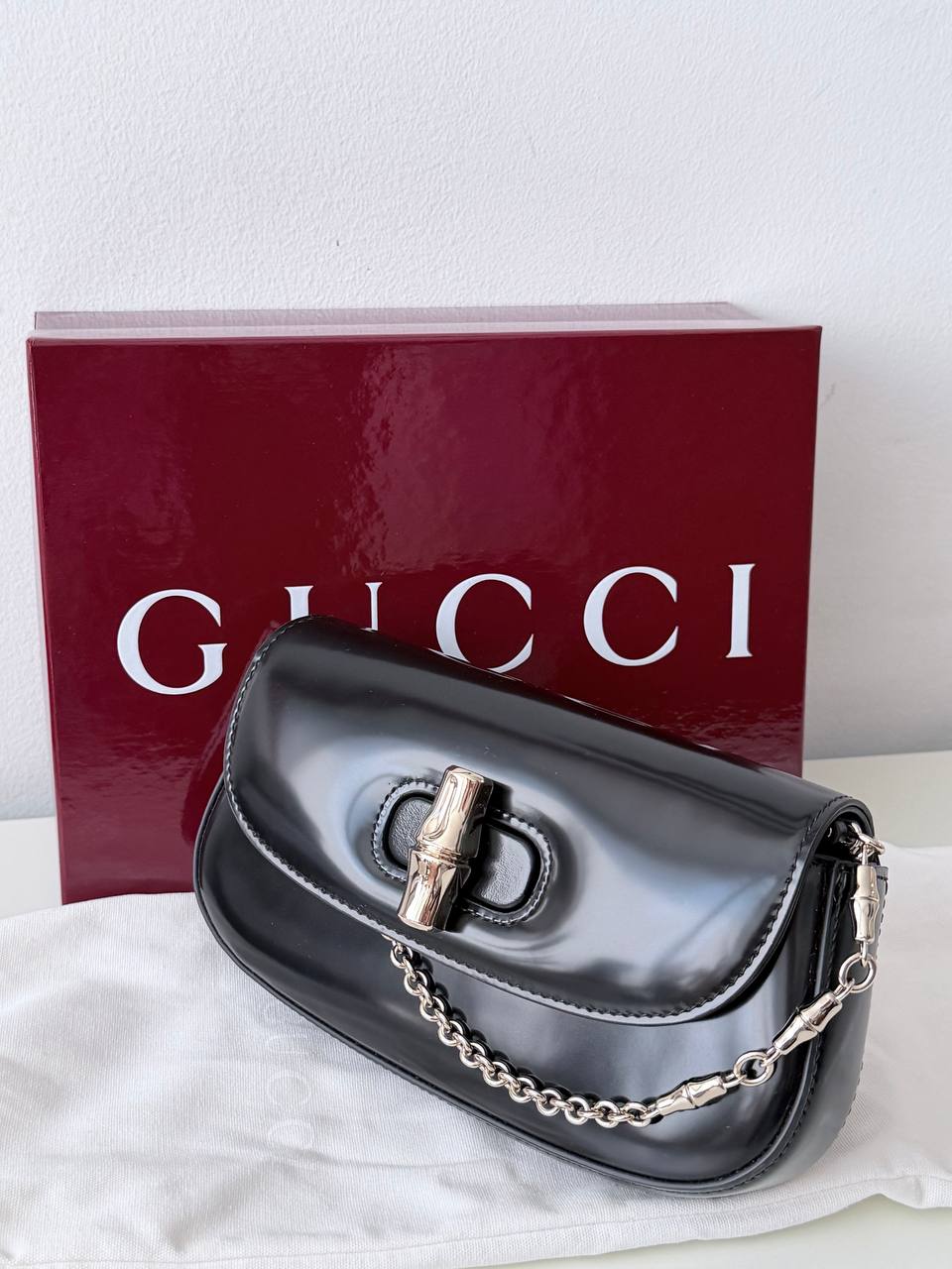 Bamboo Line Patent Leather Chain Bag Black
