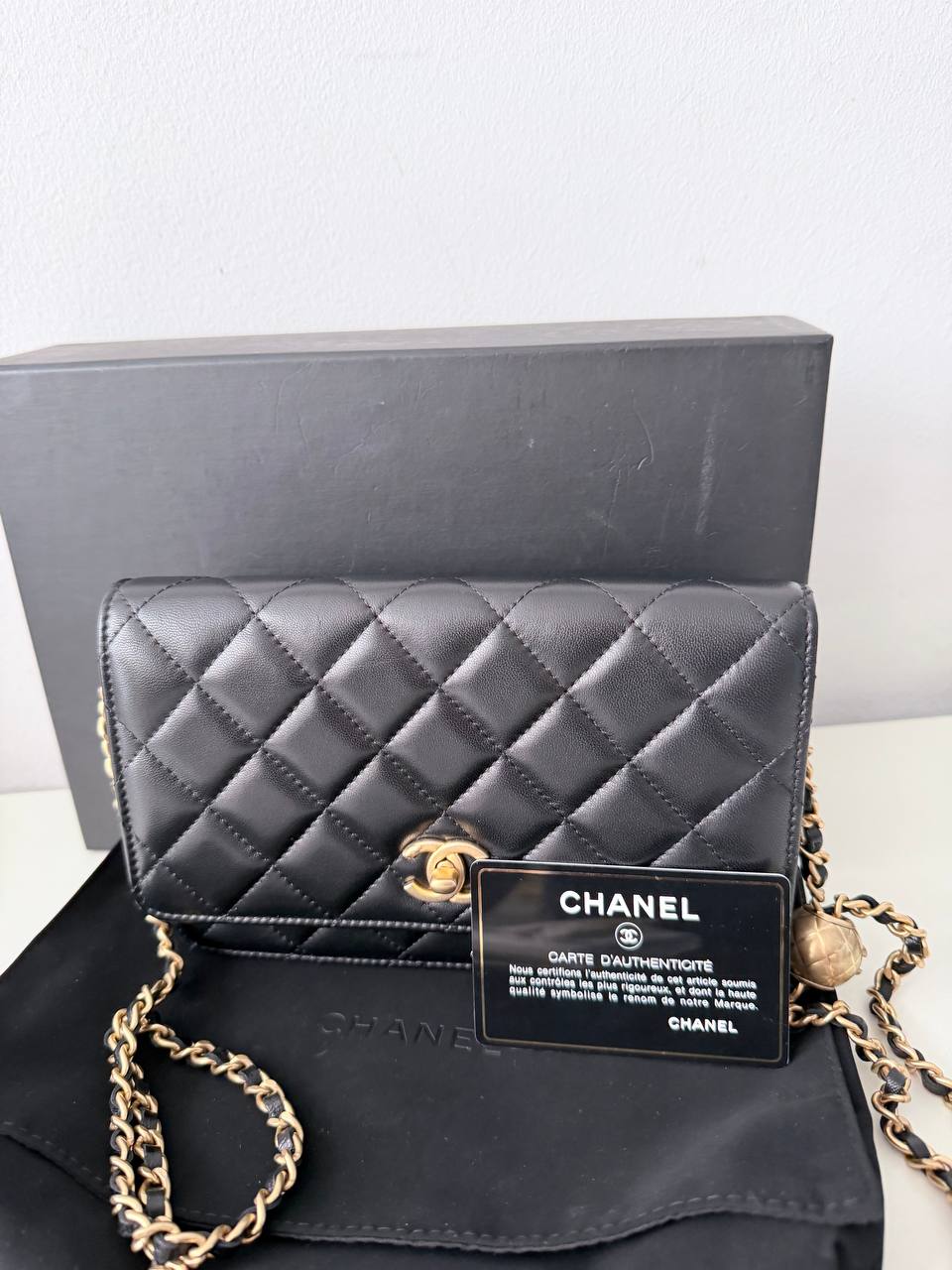 Bolso Wallet on Chain (WOC) Golden Ball en Piel Lambskin