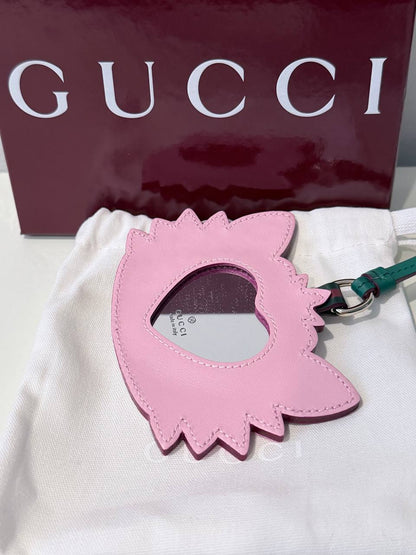 Charm de Bolso - Llavero Gucci de Gatito Fresa en Lona GG Supreme y Piel Multicolor
