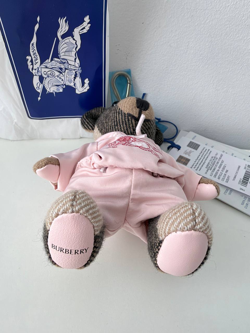 Llavero Charm de Bolso Burberry Thomas Bear en Lana Cuadros Vintage con Sudadera Rosa