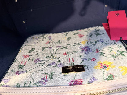 Bolso Tote CH Carolina Herrera Matryoshka Floral Jacquard en Lona Beige y Piel