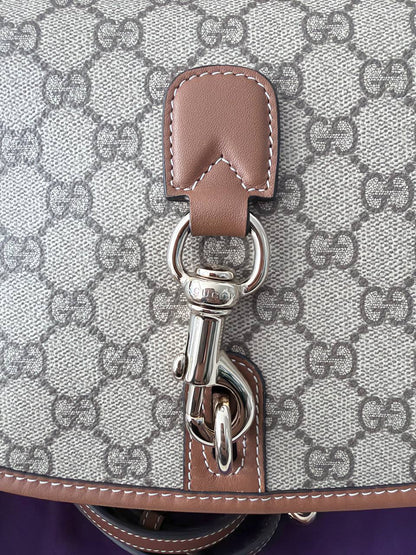 Gucci Horsebit 1955 Mini Shoulder Bag en Lona GG Supreme y Piel Marrón